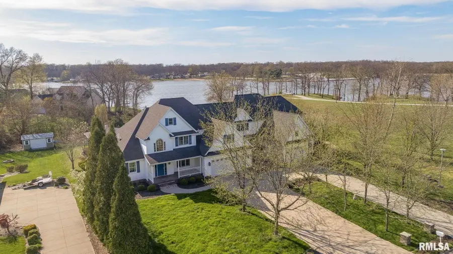 2407 Eastwood Drive, Taylorville, IL 62568 - #2