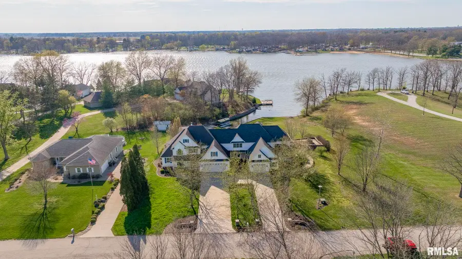 2407 Eastwood Drive, Taylorville, IL 62568 - #3