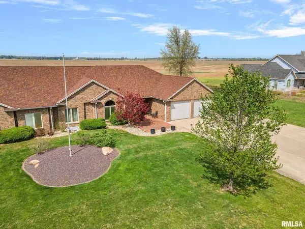 1572 Liberty Road, Jacksonville, IL 62650