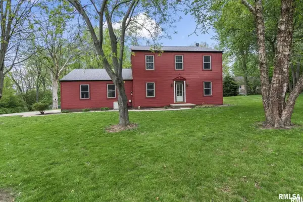 38 Wedgewood Lane, Girard, IL 62640