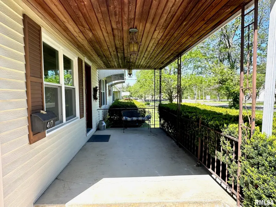 417 Caldwell Street, Jacksonville, IL 62650 - #3
