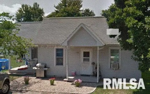 209 Locust Drive, Dawson, IL 62520