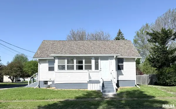 484 Lawrence Avenue, Galesburg, IL 61401