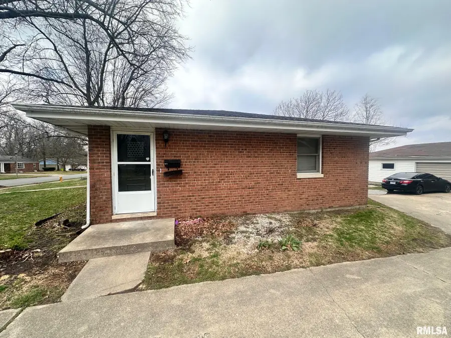 8 Westfair Drive, Jacksonville, IL 62650 - #3