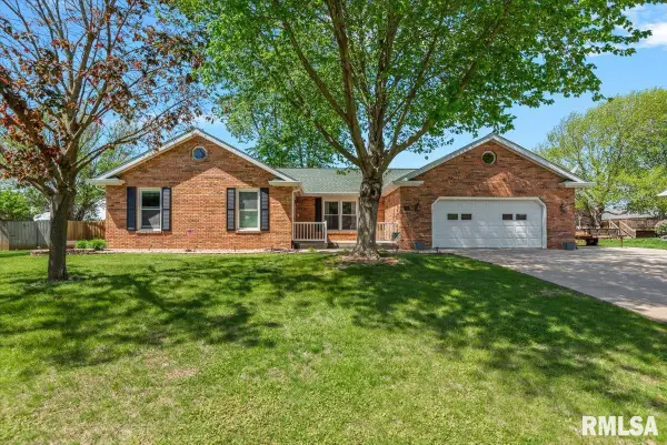 15 Stardust Drive, Sherman, IL 62684