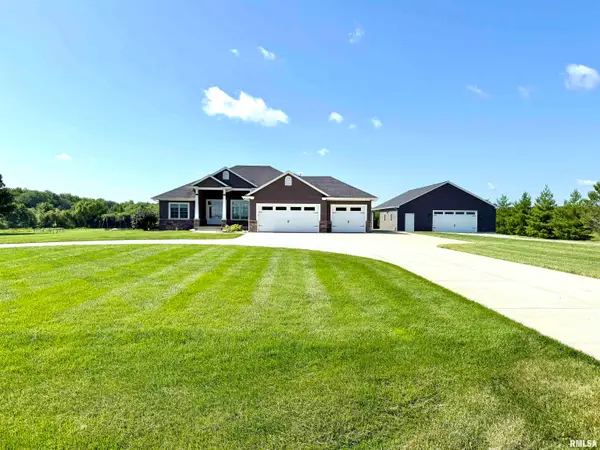 18763 Neff Road, Girard, IL 62640