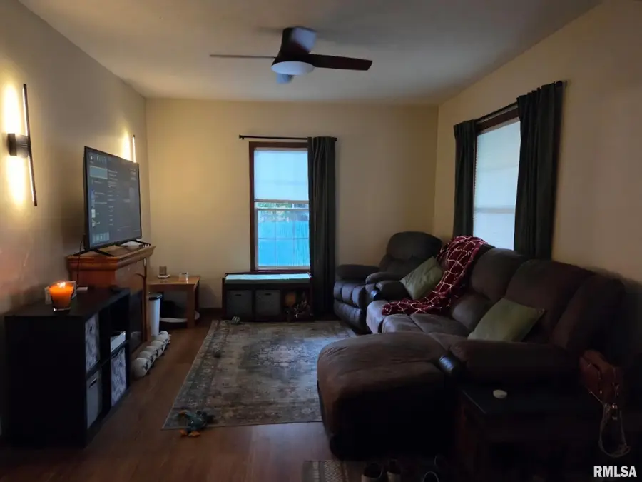 120 S State Street, Divernon, IL 62530 - #3