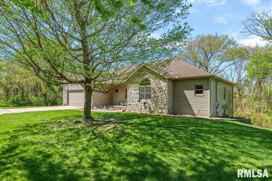 13563 Woodland Drive, Athens, IL 62613 - #3