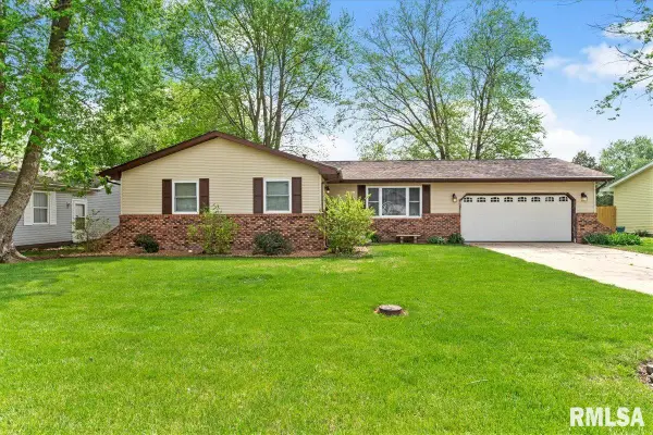 17 Santa Fe Drive, Auburn, IL 62615