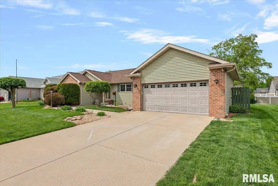 327 Osteen Lane, Chatham, IL 62629 - #2