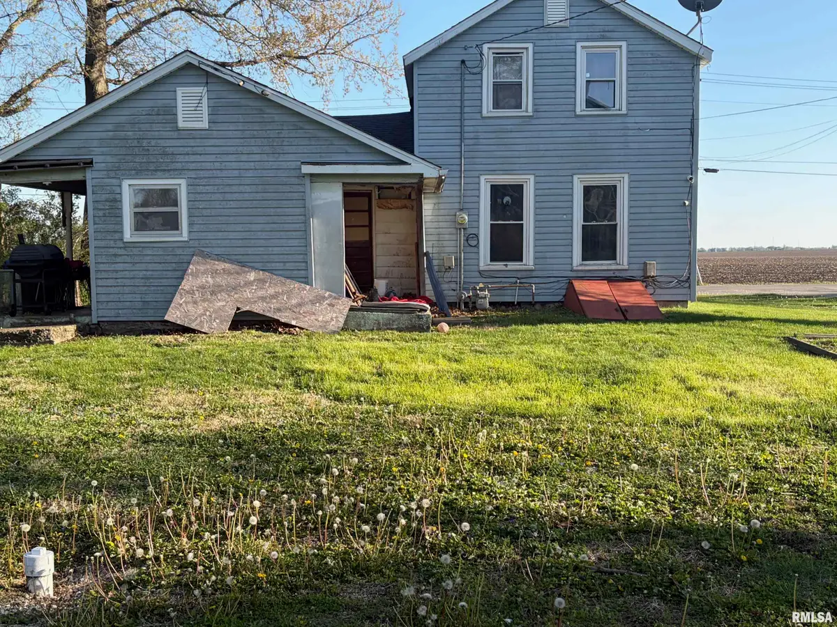 308 W Warren Street, Avon, IL 61415 - #1
