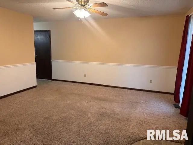 604 Gladstone Road, Jacksonville, IL 62650 - #2