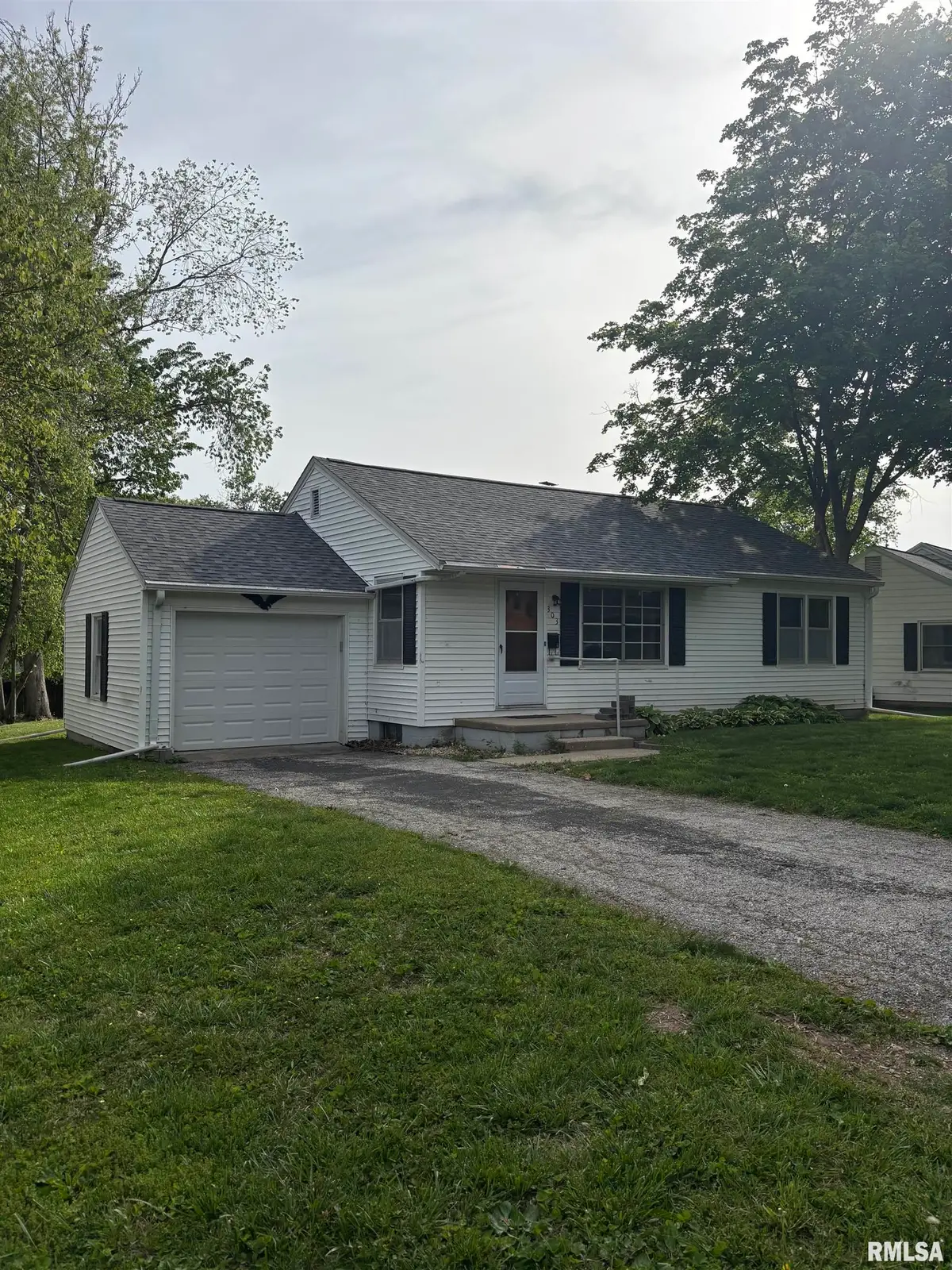303 Laurel Drive, South Jacksonville, IL 62650 - #1