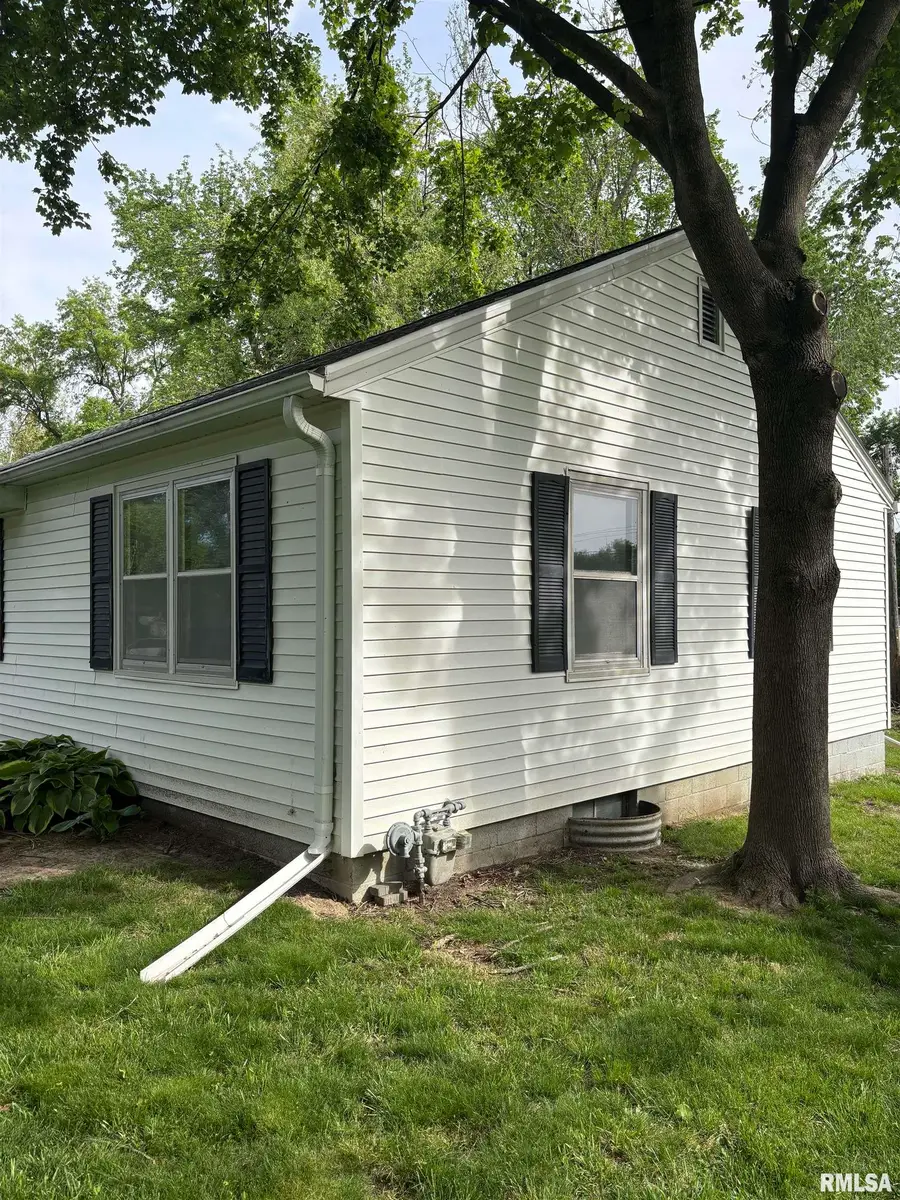 303 Laurel Drive, South Jacksonville, IL 62650 - #2
