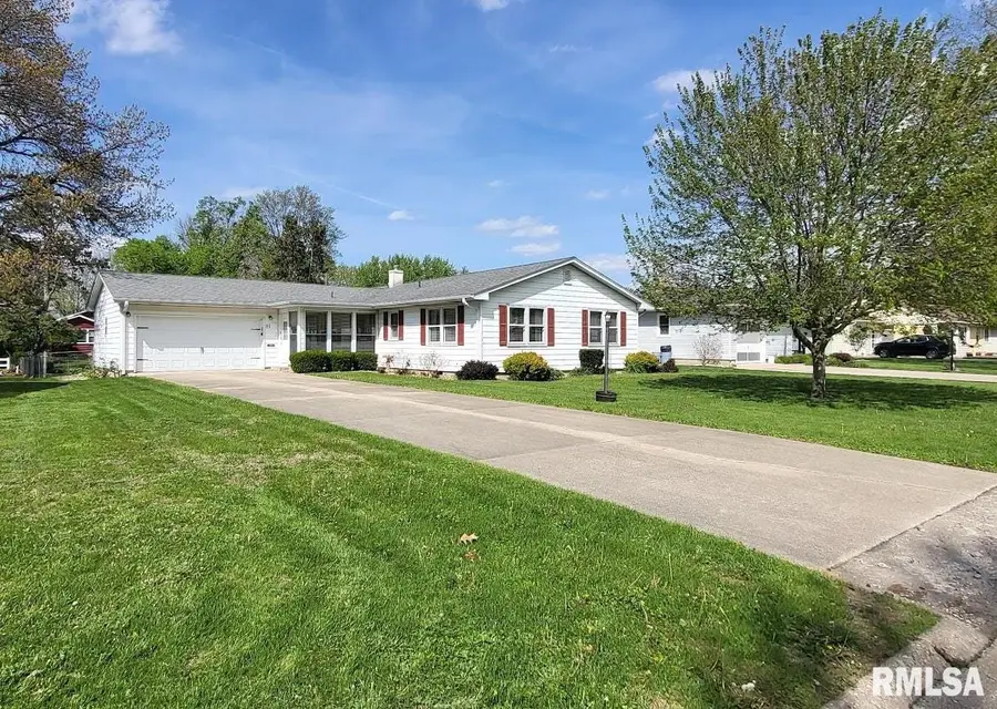 89 Circle Drive, Galesburg, IL 61401 - #2