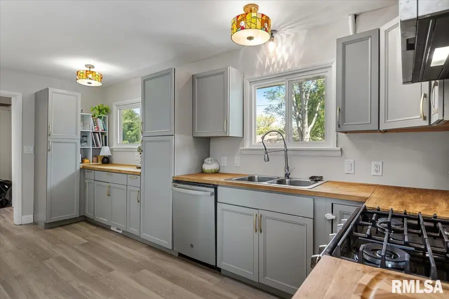 509 S Rosehill Avenue, Springfield, IL 62704 - #3