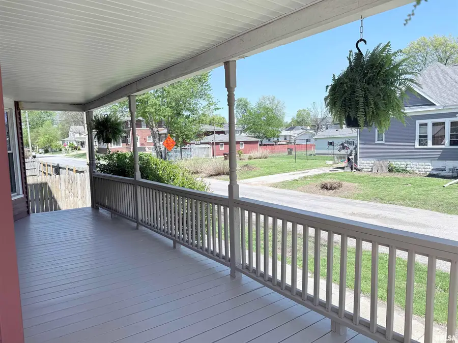 801 W Market Street, Taylorville, IL 62568 - #3