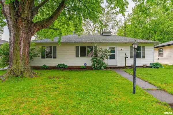205 Palmer Avenue, Lincoln, IL 62656