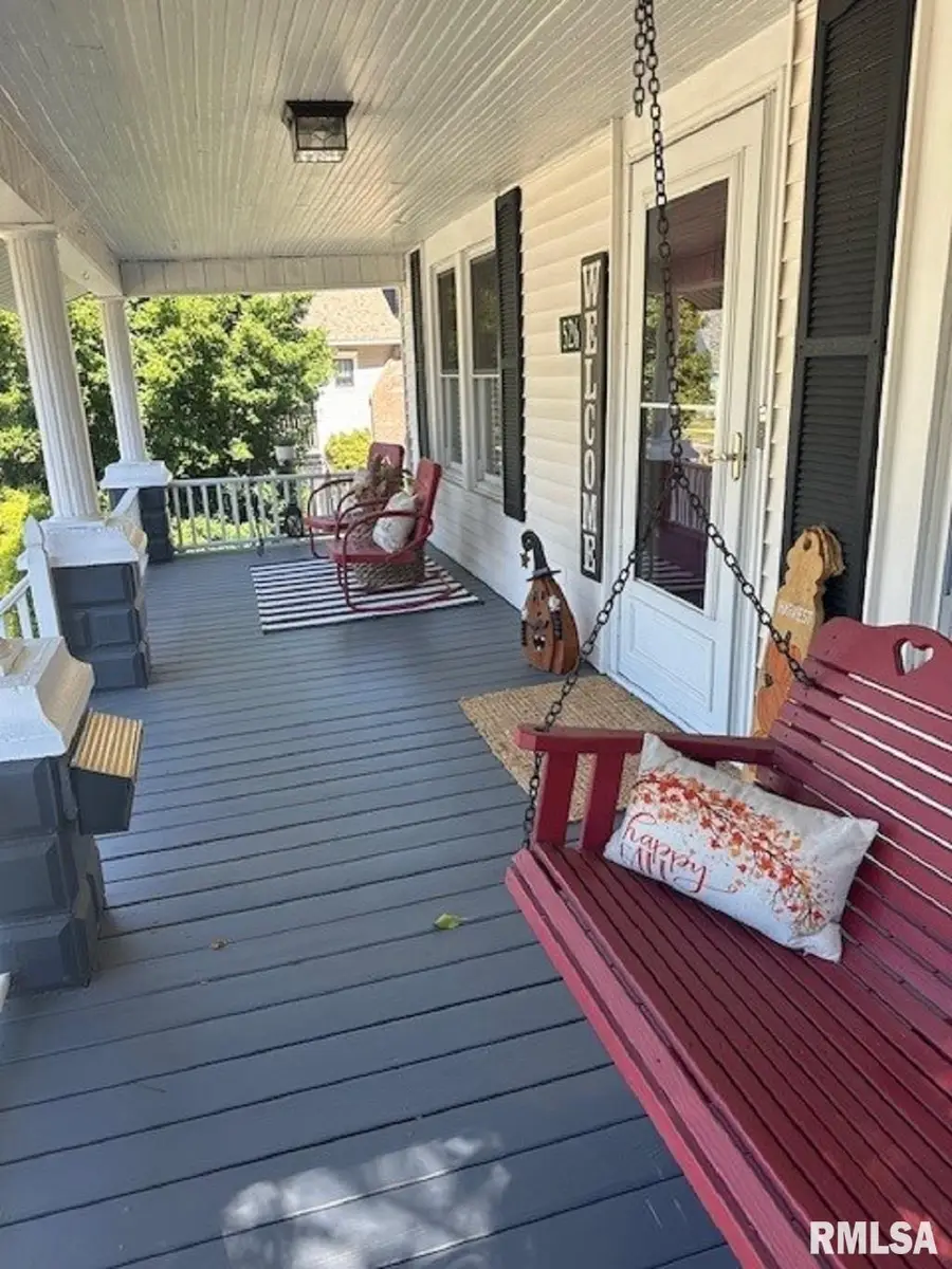 526 N Cherokee Street, Taylorville, IL 62568 - #2