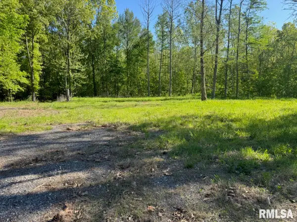 000 Herrin Road, Carterville, IL 62918