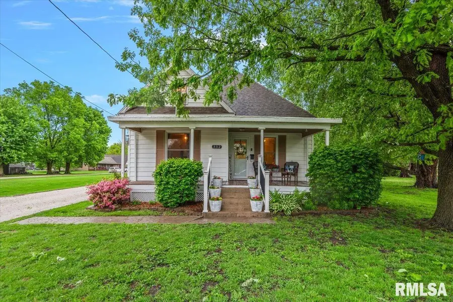 332 E Tremont Street, Waverly, IL 62692 - #2