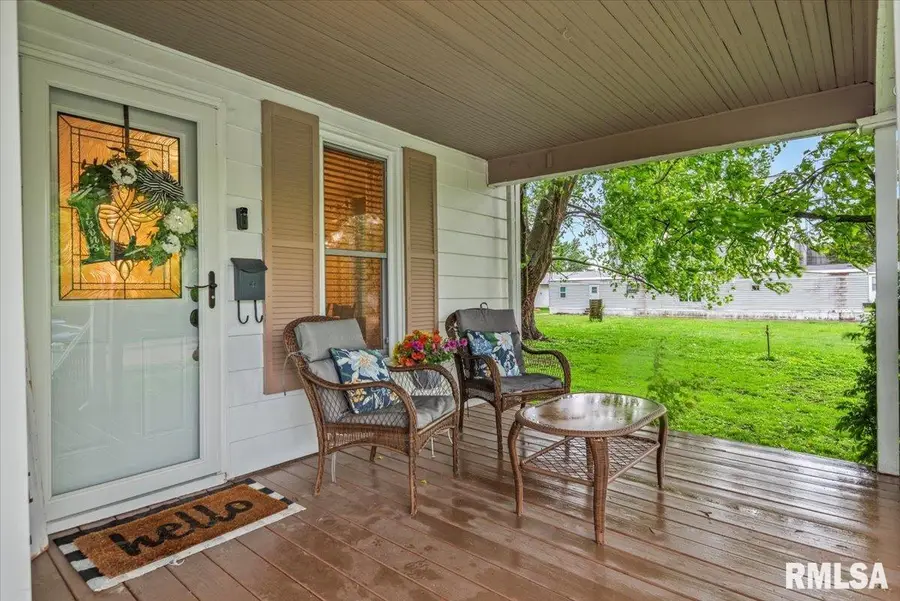 332 E Tremont Street, Waverly, IL 62692 - #3