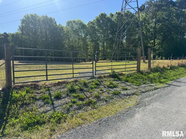 000 Laminack Road, Carterville, IL 62918