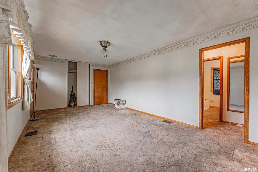 221 N Sherman Street, Lincoln, IL 62656 - #3