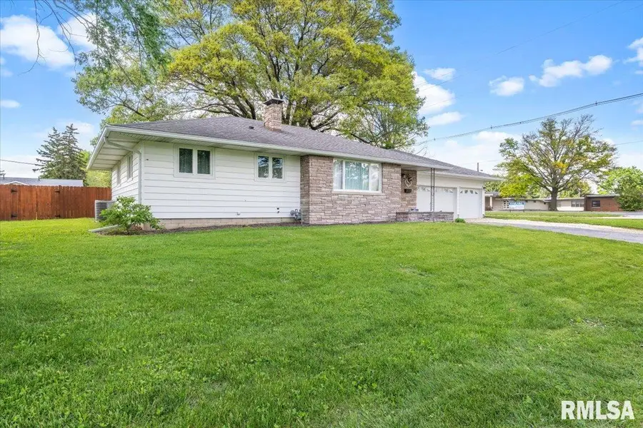 1497 Passavant Drive, Jacksonville, IL 62650 - #3