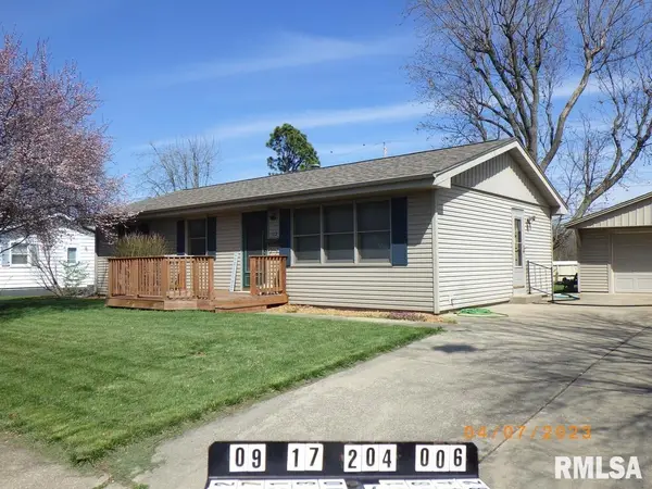 12 Fernwood Boulevard, Jacksonville, IL 62650-0000