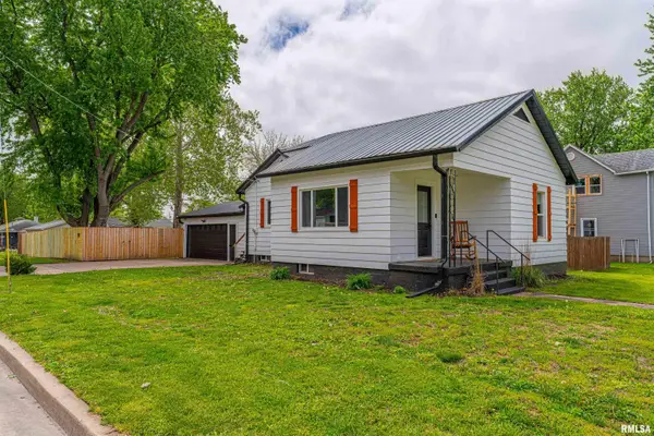 1228 N Ottawa Street, Lincoln, IL 62656