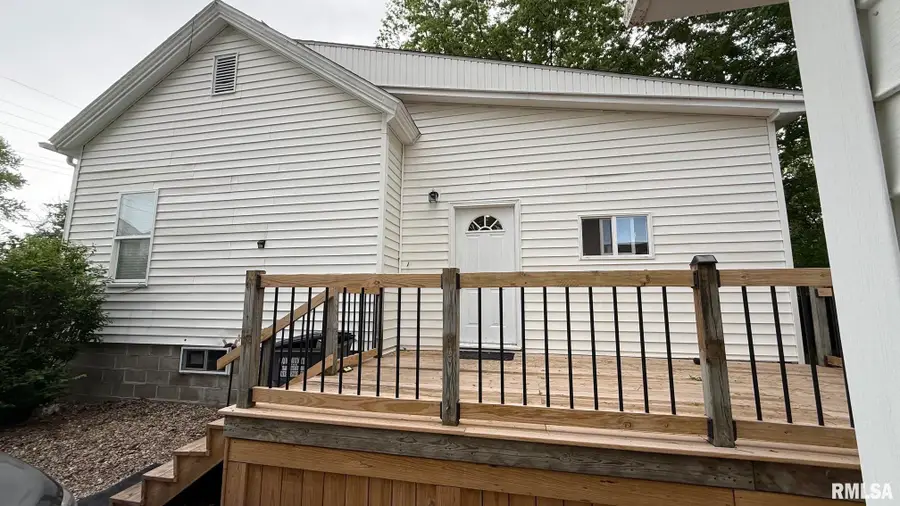 217 E Tremont Street, Waverly, IL 62692 - #3