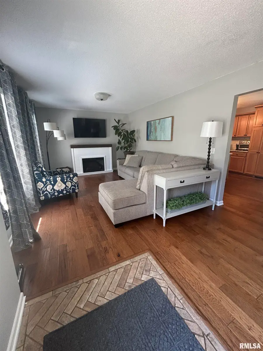 1 Sarah Avenue, Springfield, IL 62703 - #2