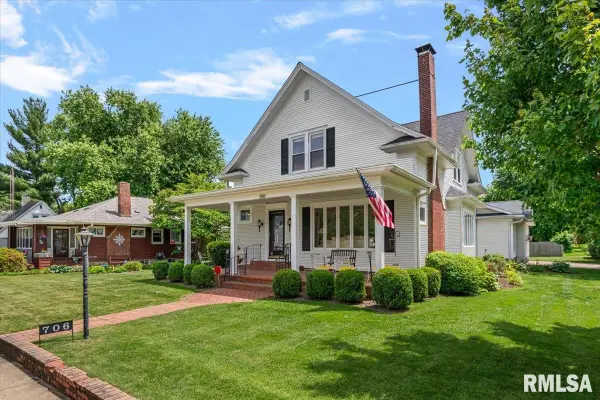 706 Monroe Street, Pawnee, IL 62558