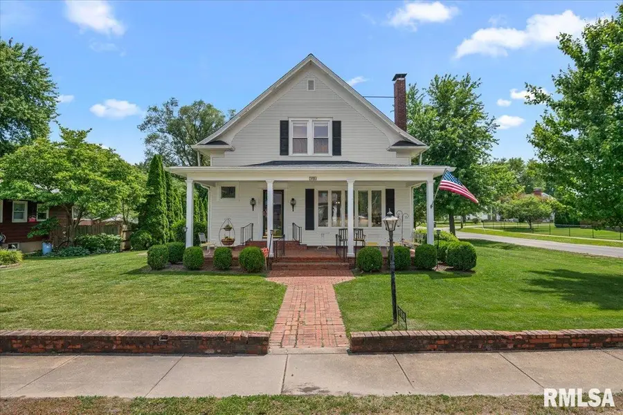 706 Monroe Street, Pawnee, IL 62558 - #3