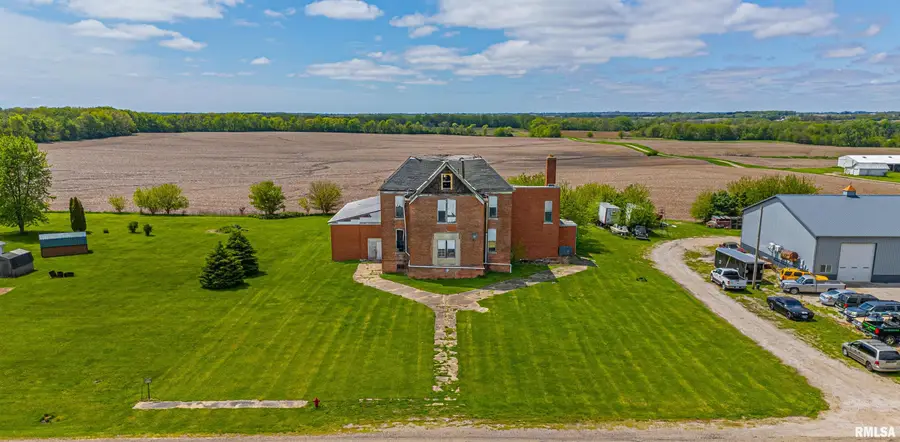 507 School Street, Waynesville, IL 61778 - #2
