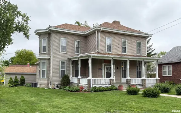 1206 S Clay Avenue, Jacksonville, IL 62650