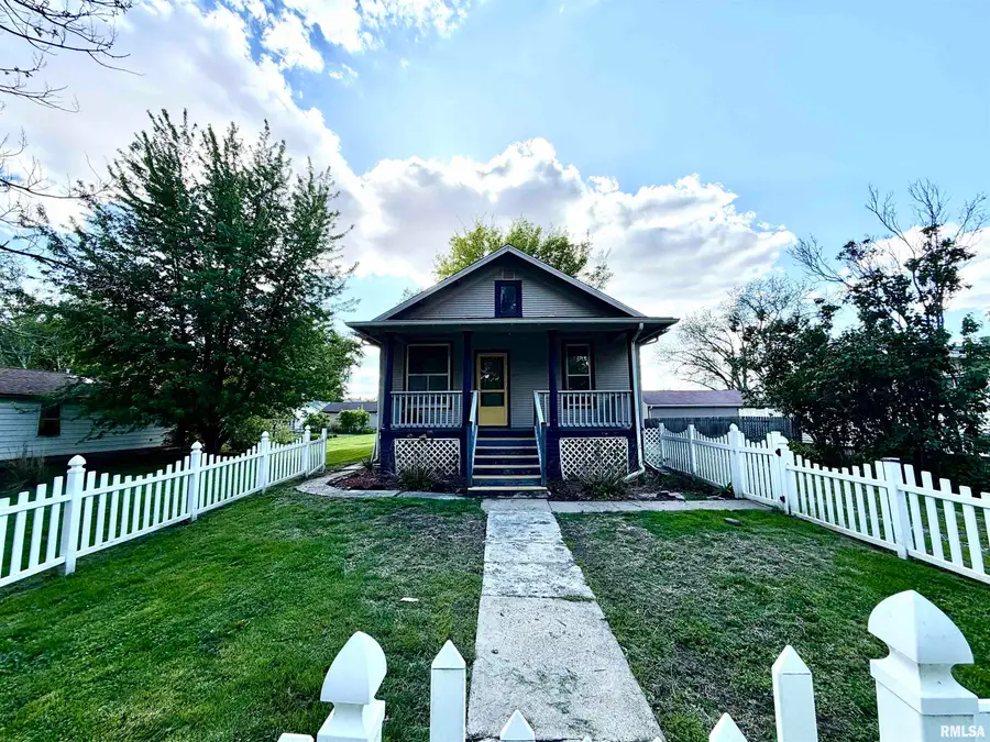 215 S Fulton Street, Avon, IL 61415 - #2