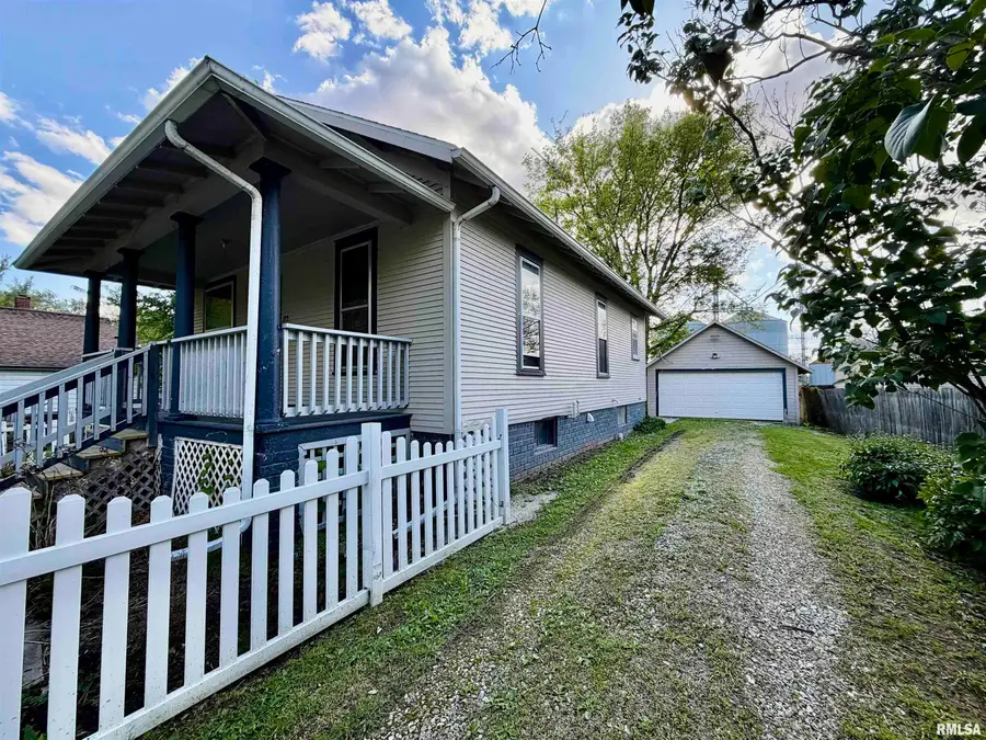 215 S Fulton Street, Avon, IL 61415 - #3