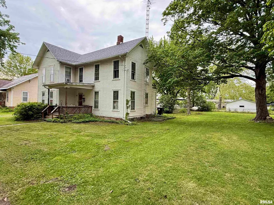203 E Water Street, London Mills, IL 61544 - #2