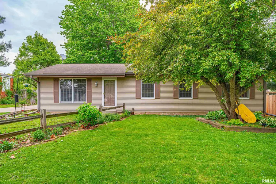 1214 N State Street, Lincoln, IL 62656 - #2