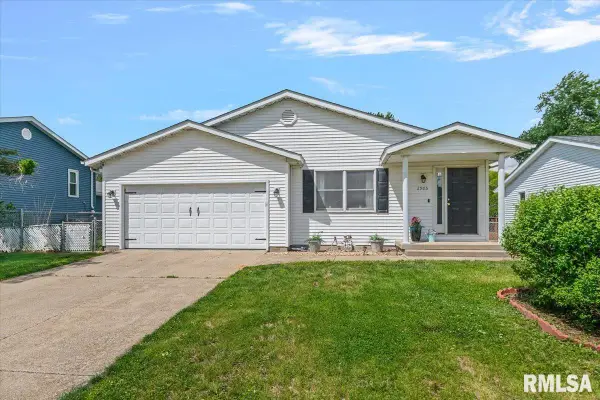 2905 Sutherland Road, Springfield, IL 62702
