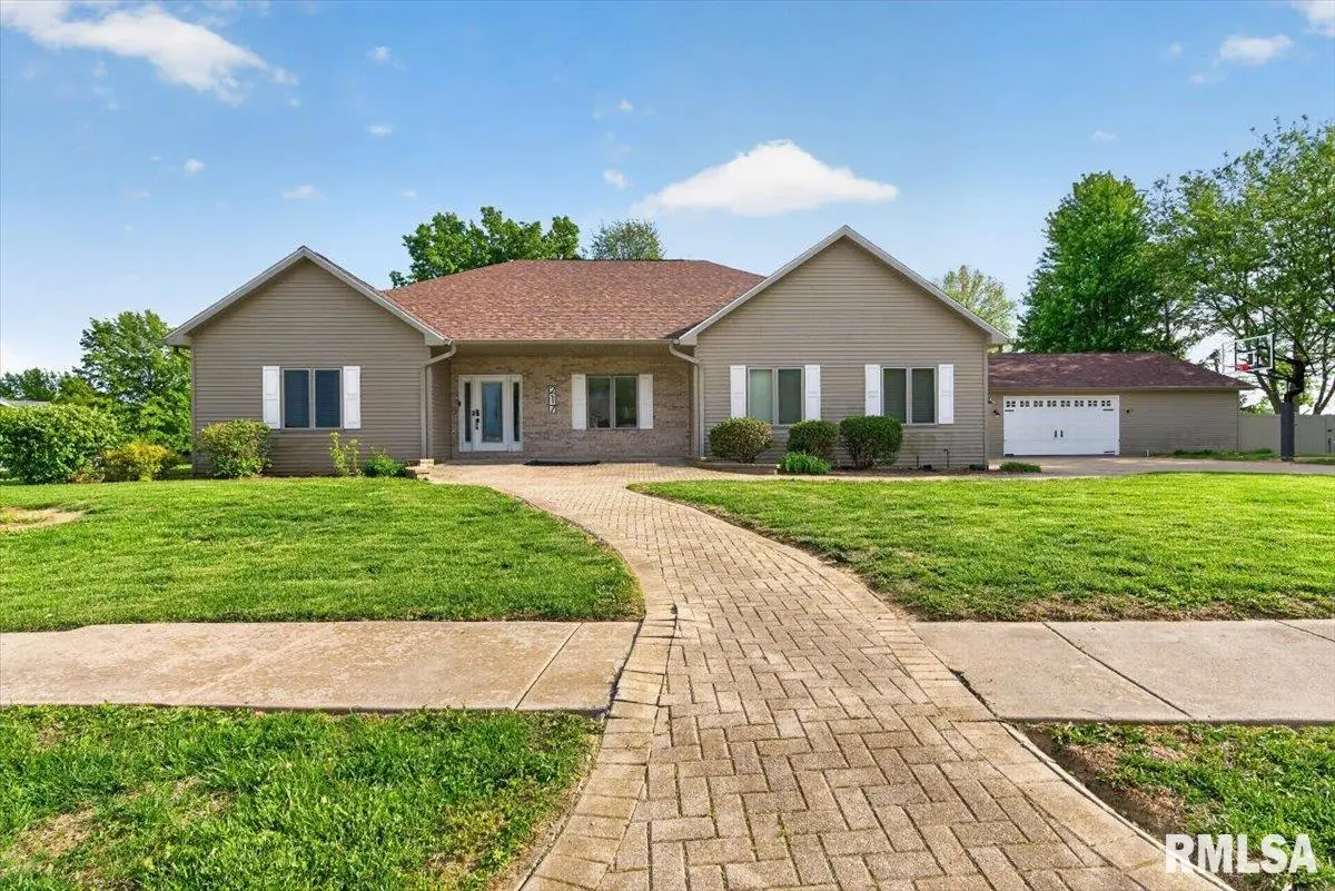 217 Huntington Drive, Auburn, IL 62615 - #1
