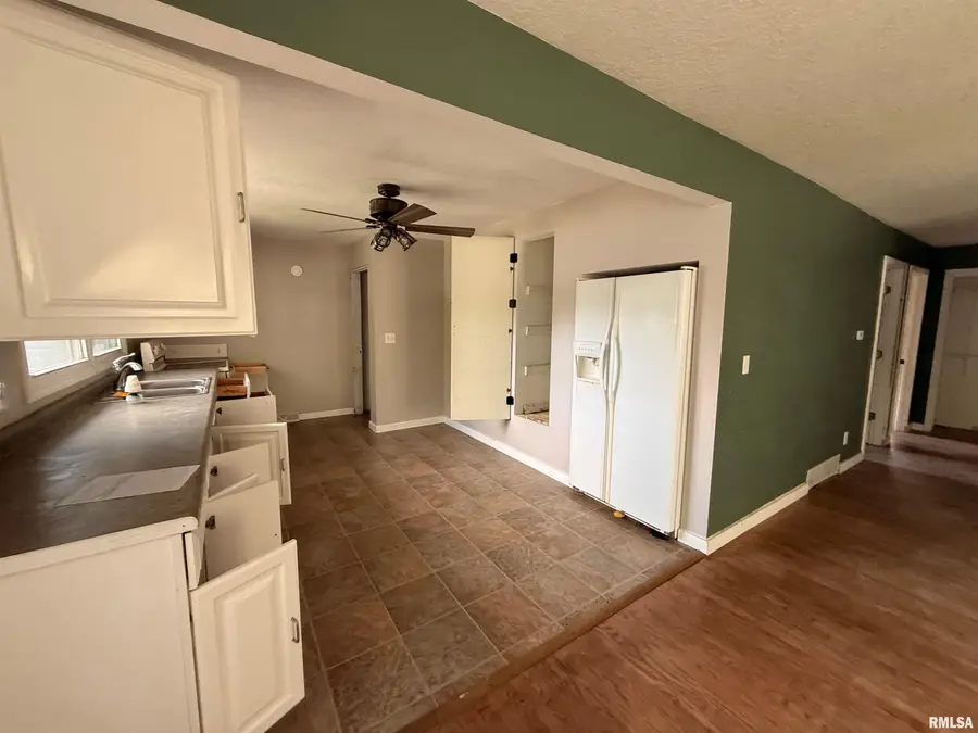 1951 E Florida Court, Decatur, IL 62521 - #3