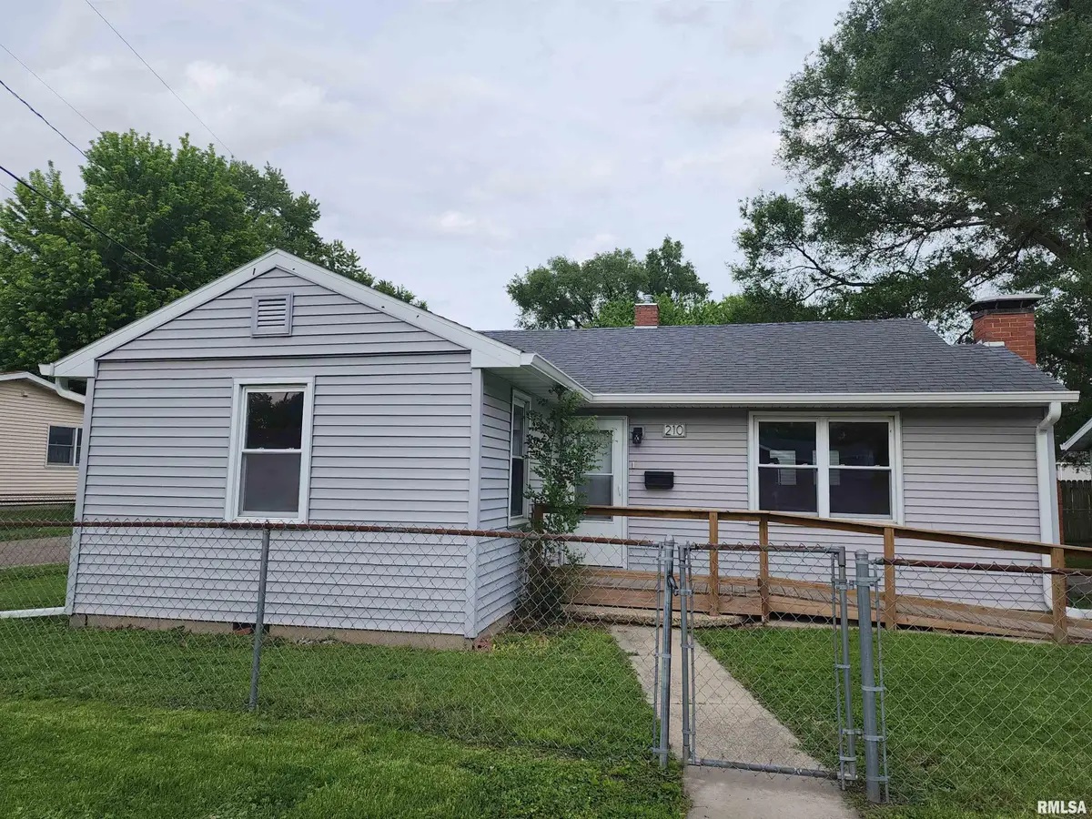 210 N State Street, Lincoln, IL 62656 - #1