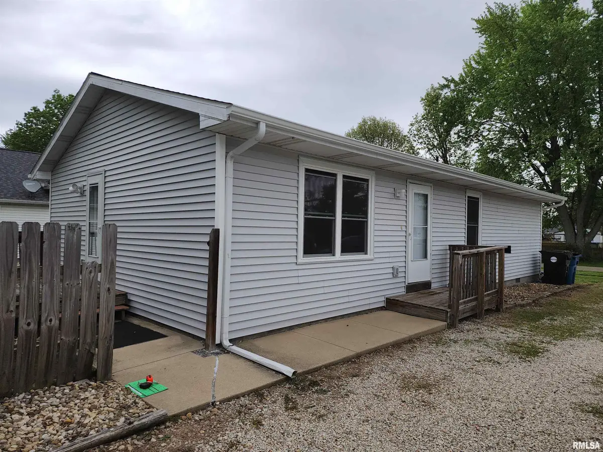 505 NE 3rd Street, Atlanta, IL 61723 - #1