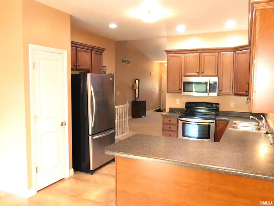3210 Mackinaw Drive, Springfield, IL 62711 - #3
