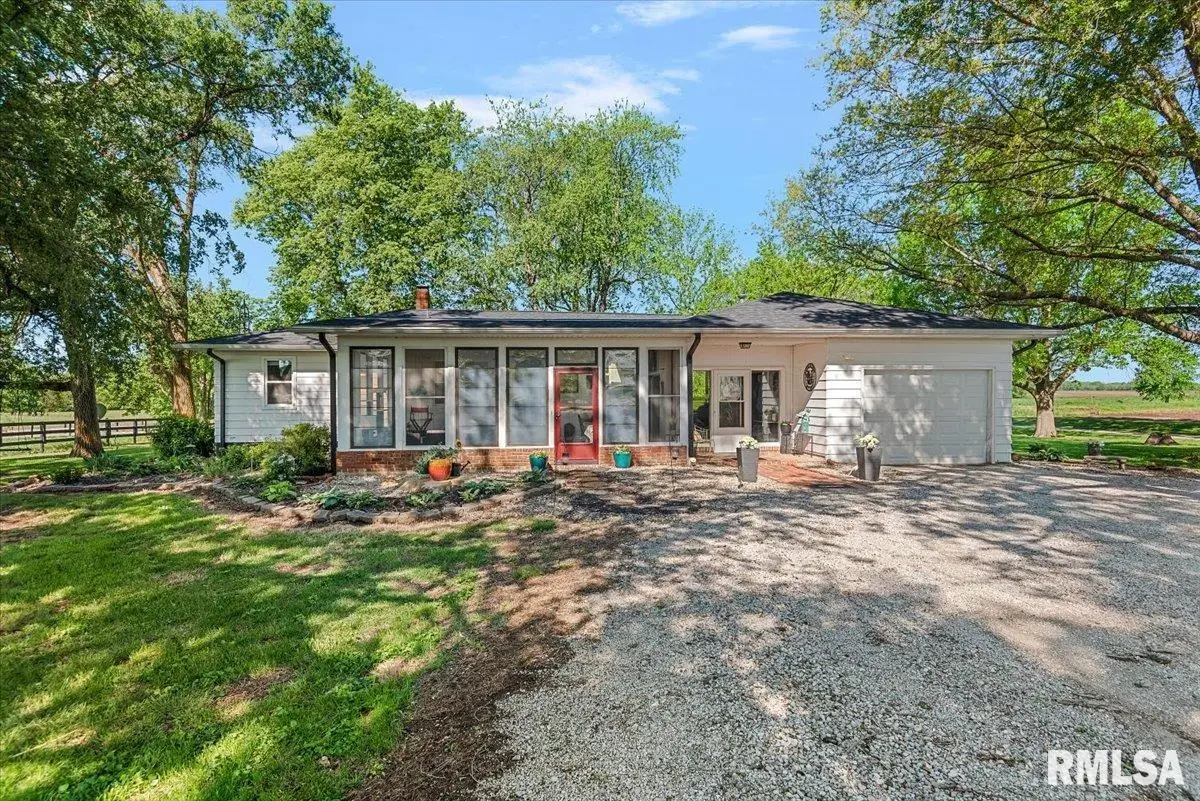 2522 N 625 East Road, Rochester, IL 62563 - #1