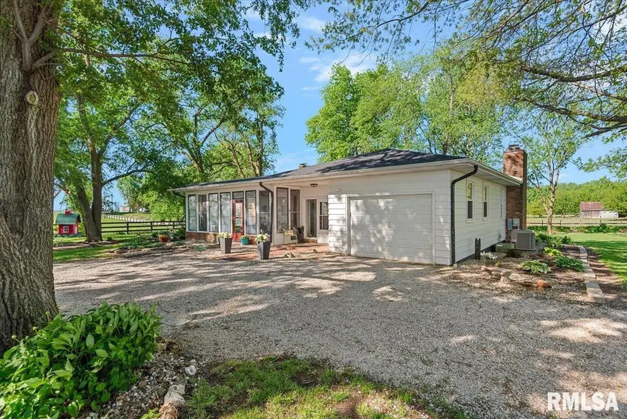 2522 N 625 East Road, Rochester, IL 62563 - #3