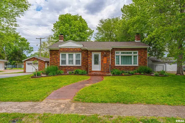 166 E Hamilton Street, Warrensburg, IL 62573